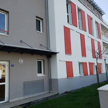 Apartment A 2 Pas Du Tram