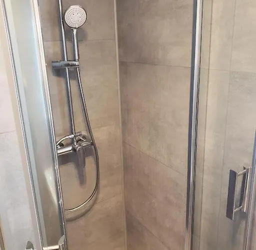 A 2 Pas Du Tram Apartman Nantes